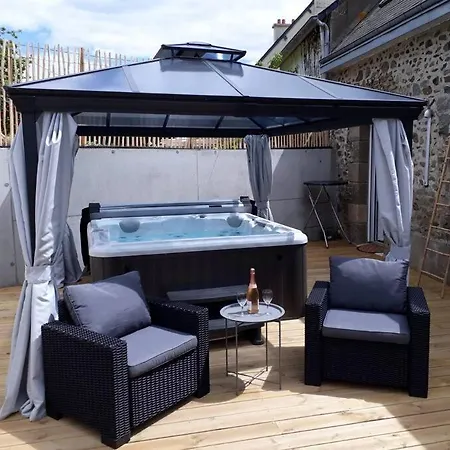 Superbe Bord De Avec Jacuzzi 6 Personnes *